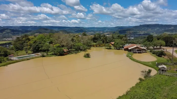 Sítio para Venda em Lontras, Zona Rural, 4 dormitórios, 2 banheiros, 2 vagas