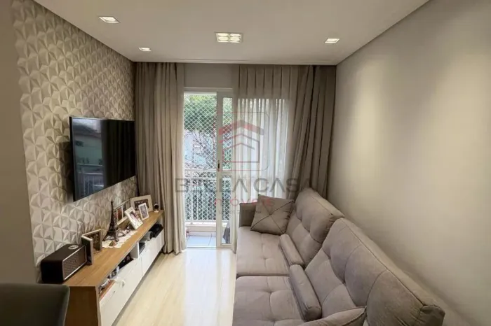 Apartamento com 2 quartos, 1 vaga e varanda no Bairro da Vila Prudente'