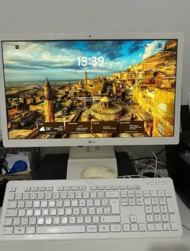 COMPUTADOR ALL IN ONE LG