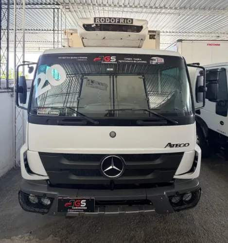 Mb Atego 1719 Ano 2020 Baú Congelado - Extra