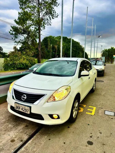 Nissan Versa SL 1.6 16V Flex Fuel 4P Mec. 2014