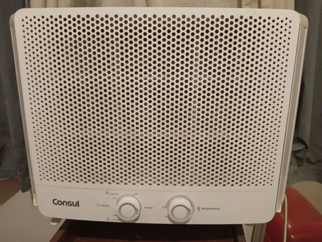 Ar-condicionado de janela 7.5 mil BTU