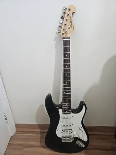 Guitarra Shelter Preta Usada