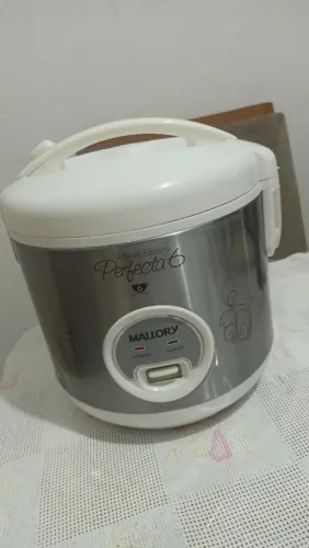 Panela de arroz elétrica