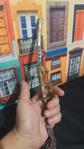 Katana Japonesa Miniaturizada para Colecionadores