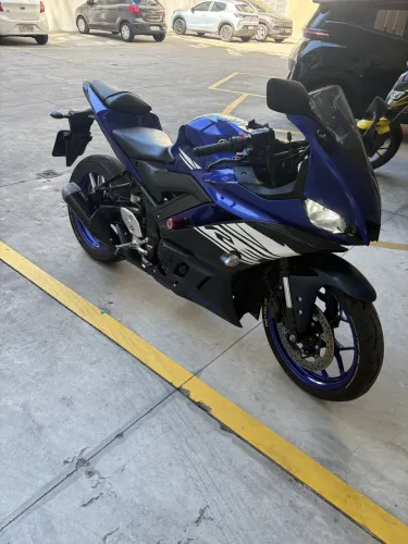 YAMAHA YZF-R3 2024 ABS AZUL - IMPECÁVEL!