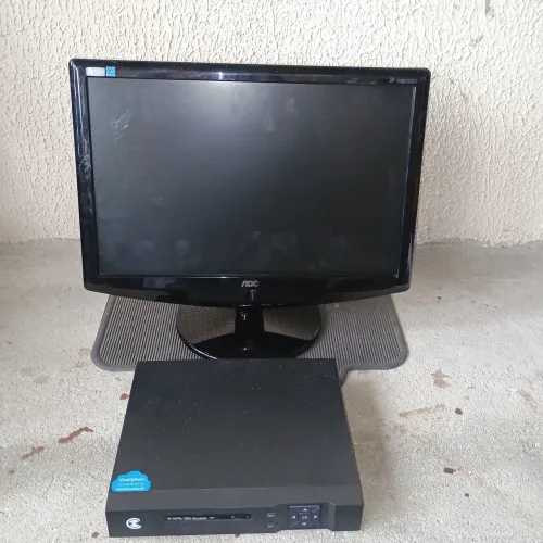 DVR e tela para câmeras 