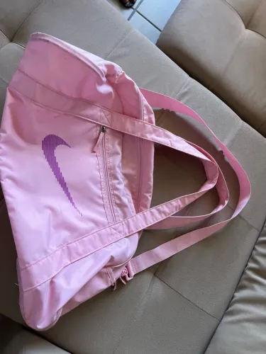 Bolsa Nike original . Cor rosa