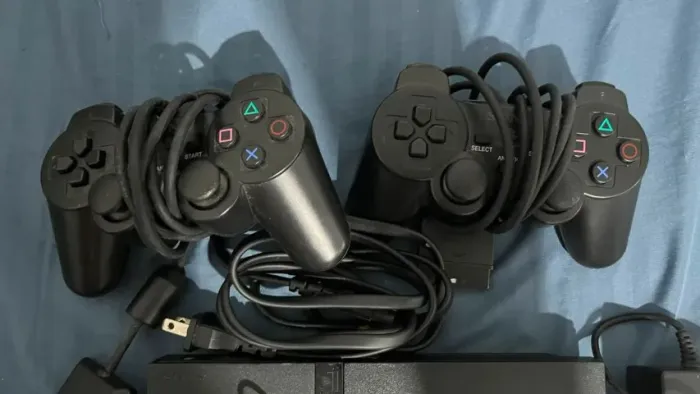 playstation 2 + 2 controles + memory card + adaptador hdmi