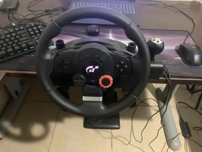 Volante Logitech Driving Force GT