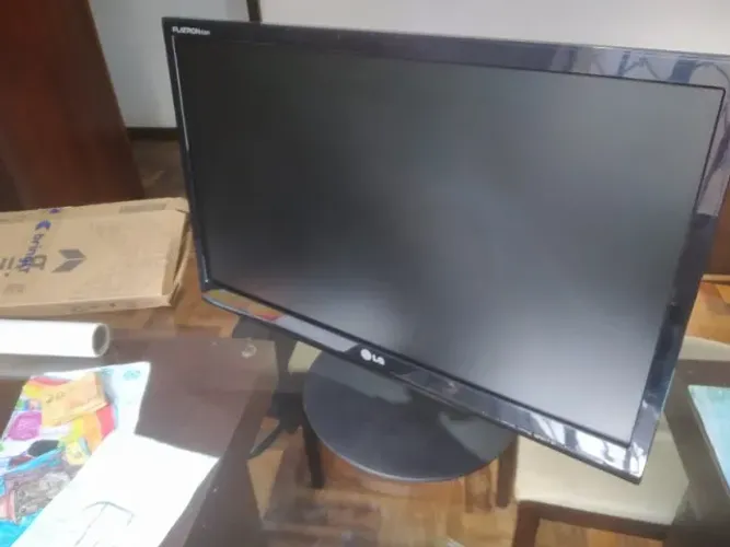 Monitor 22" Full HD LG Flatron e2241 HDMI+VGA+DISPLAY PORT 