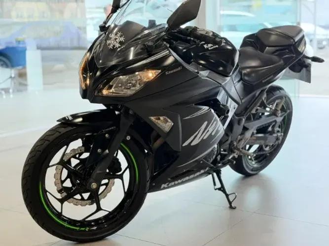 Kawasaki ninja 300