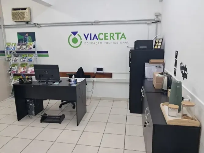 Escola de Cursos Online e Presencial no centro de OSASCO - SP com aréa de 290m²