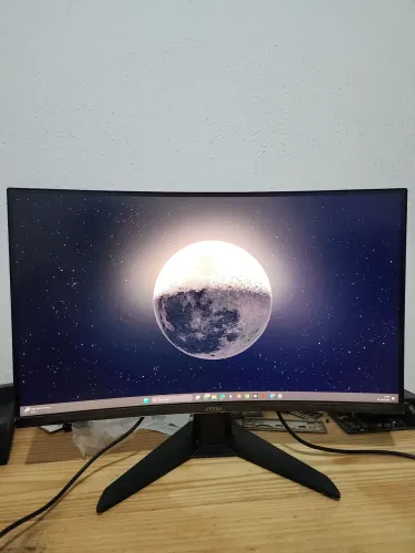 Monitor MSI 27" 280Hz Curvo - Aceito cartão e Entrego