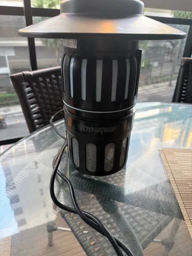armadilha/iscador de insetos da marca DynaTrap