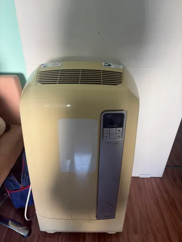 Ar-condicionado portátil 12000BTU DeLonghi