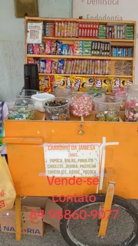 Carrinho de vender confeitos em geral 