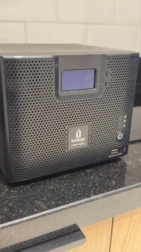 Iomega StorCenter ix4-200d