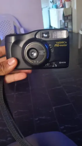 Câmera yashica Mg -moto ótimo para colecionador