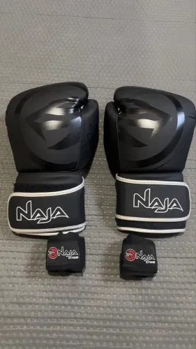 Kit Luva e Bandagem de Muay Thai Naja