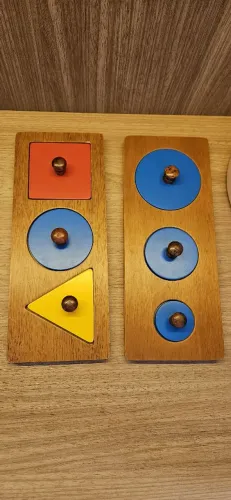 Brinquedo Montessori - Figuras Geométricas