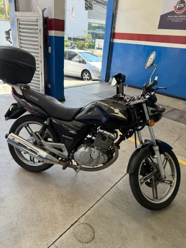 Suzuki GSR 150i leia a descrição
