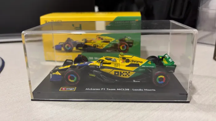 Miniatura F1 mclaren Senna ed. Mcl38 Norris