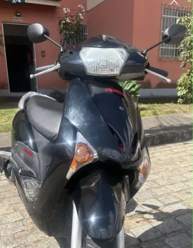 Honda Lead impecável 