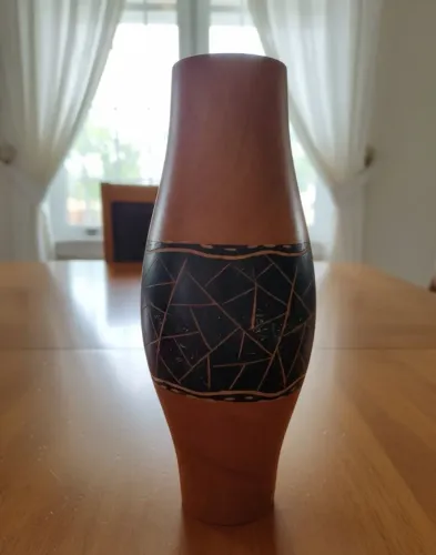 Vaso decorativo em madeira