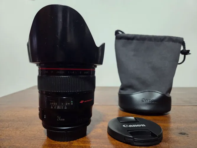 Lente prime da Canon 24mm F1.4 em excelente estado, foco e ótica perfeita.