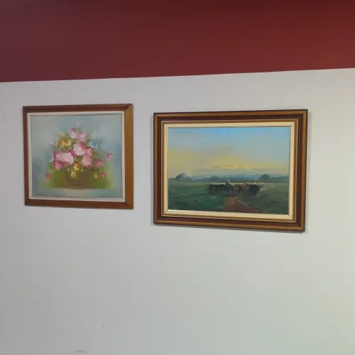 Quadros de parede pintura com moldura.