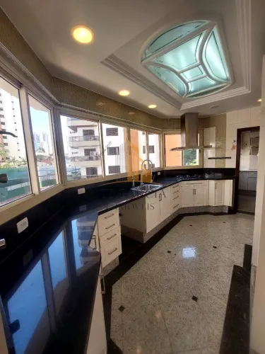 Espaçoso apartamento de 4 suítes no Tatuapé - São Paulo por R$ 12.000,00 - Locação