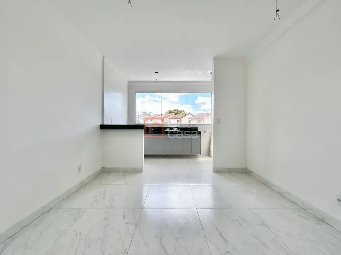 Apartamento com 2 quartos e elevador para locação no Santa Amélia