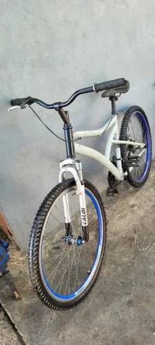 Bicicleta Aro 26 Grande Semi nova