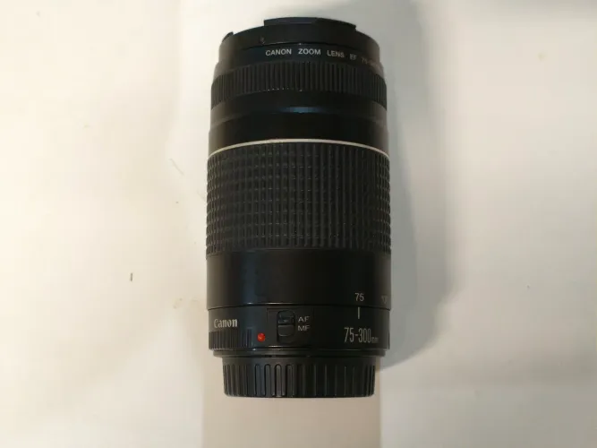 Lente Canon 75-300mm 4-5.6 III 