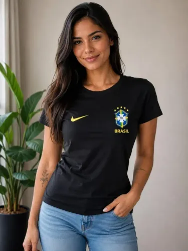 Blusa T-shirt Camiseta do Brasil Copa do Mundo Feminina Tamanho G 100% Algodão.