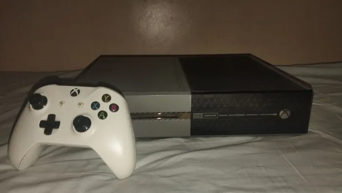 XBOX ONE 1TB EDIÇÃO COD: ADVANCED WARFARE