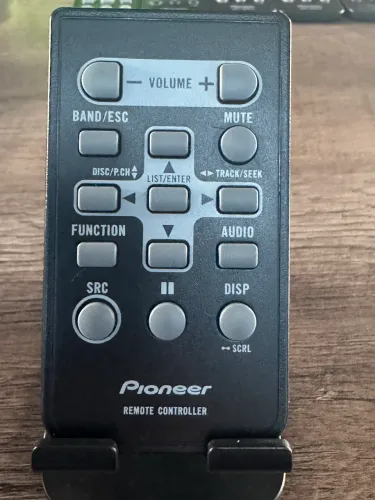 Controle novo e original pioneer para cd radio fita linha automotivo na promoção só 80,00