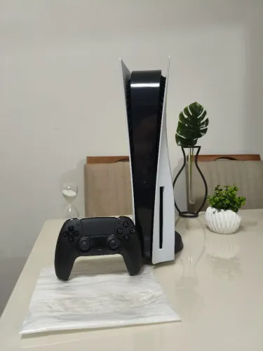PS5 Com Leitor De CD + Jogo, Sem Detalhes, Passo Cartão Até 12x