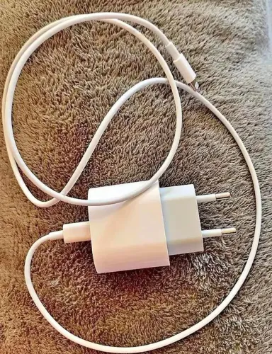 VENDO CARREGADOR ORIGINAL D IPHONE
