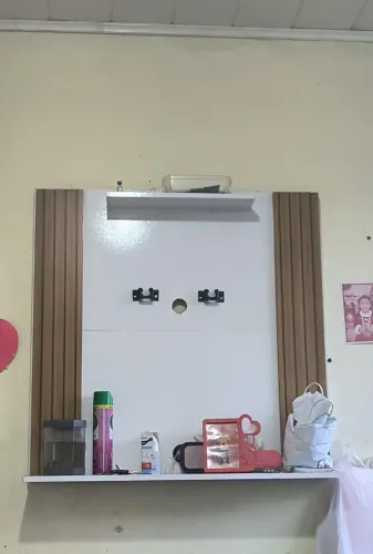 Vende se um painel