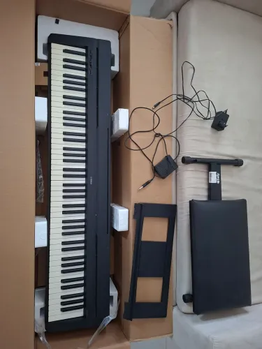 Vendo piano pouquíssimo usado P 45B