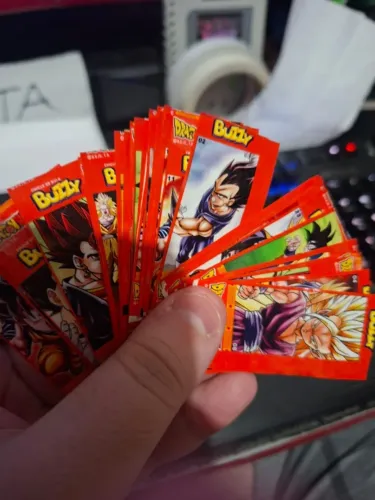 Figurinhas Buzzy Ball Dragon Ball