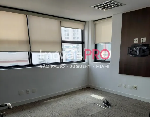Conjunto comercial na Alameda Santos com 60m² perto do metrô