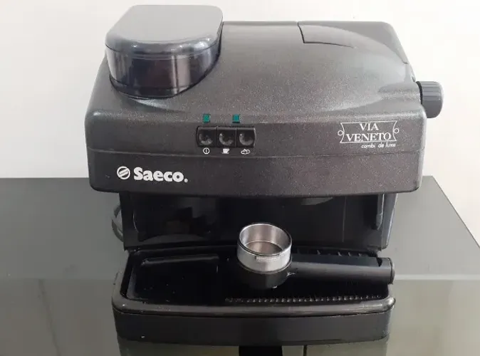Maquina cafe Espresso Saeco Via Veneto Combi De luxe com excelente moedor baixa rotação