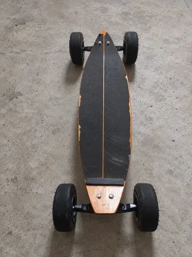 Skate simulador de surfe em excelente estado