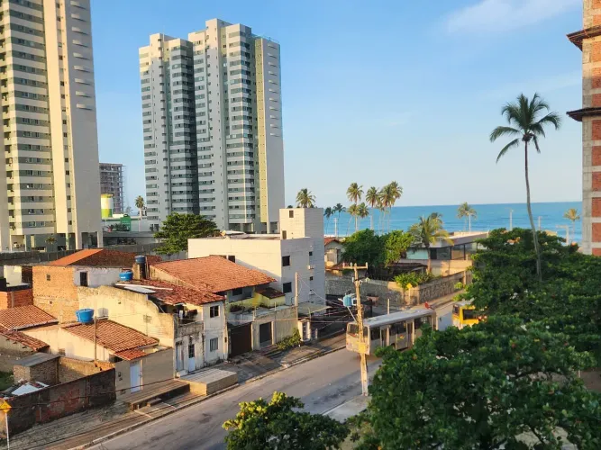 vista mar a uma quadra da praia