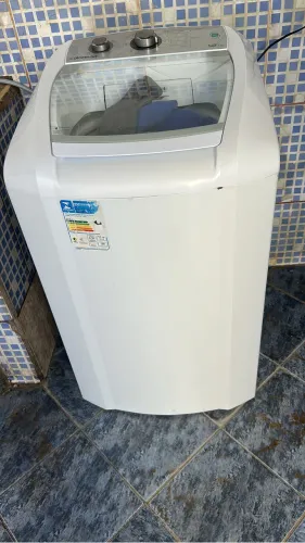 Venda de máquina de lavar roupa 12k.
