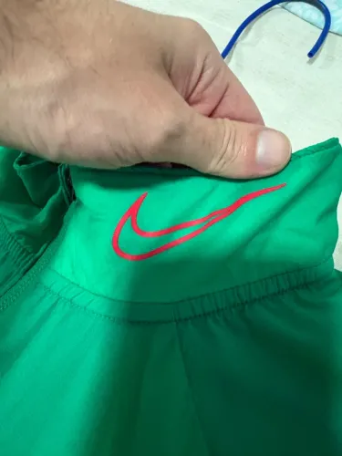 Corta vento Nike Verde/Vermelho/Branco