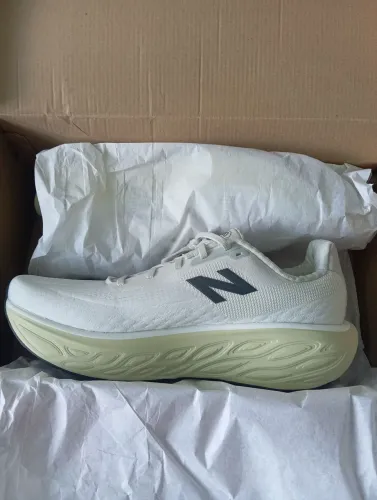 Tênis New Balance Fresh Foam X 1080v14 N°42